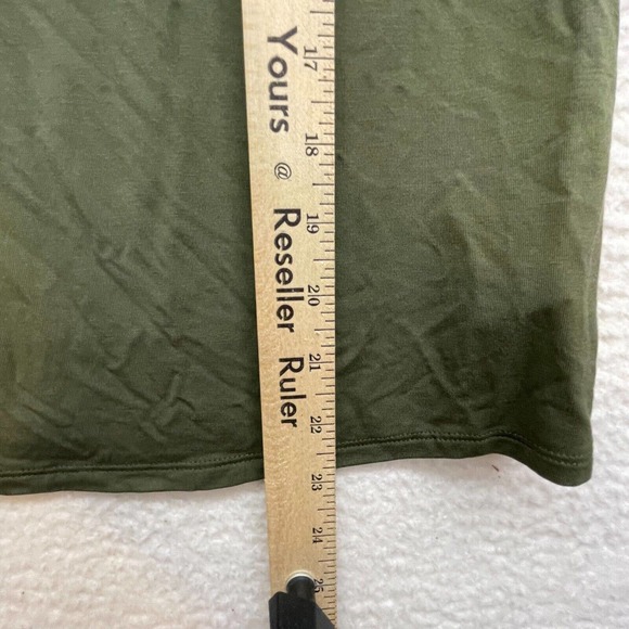 Express Shirt Womens Small Green Ruffle Blouse Girlie Casual Basic Minimalist - Picture 7 of 8